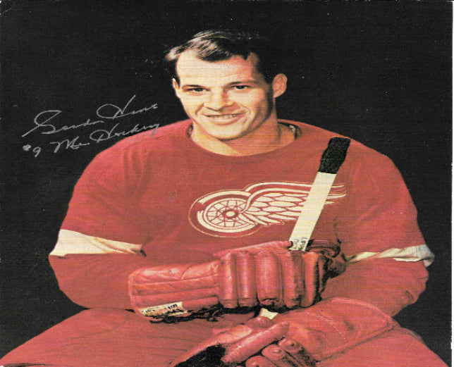 Gordie Howe® Autographed Red Wings 8X10 Photo